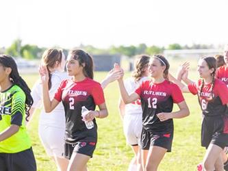 Congratulating players