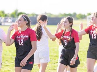 Congratulating players
