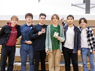 Students with gift cards
